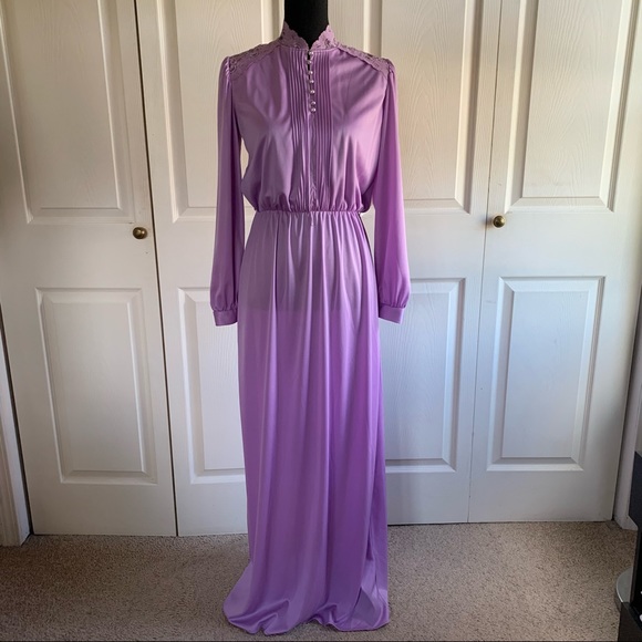 Dresses & Skirts - Vintage Purple Dress Size 9/10